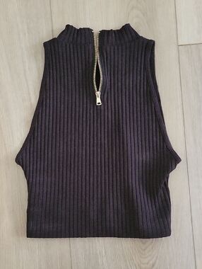 bebe Black Ribbed Mock Neck Crop Top with Gold Zip